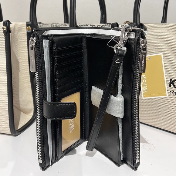 Michael Kors Jaycee Large Zip Pocket Backpack & LG DOUBLE ZIP WRISTLET - Picture 13 of 16